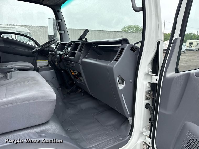 image for item EG5913 2017 Isuzu NRR box truck