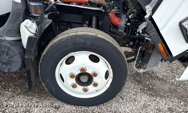 image for item EG5913 2017 Isuzu NRR box truck