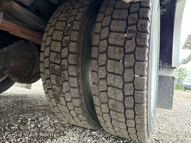 image for item EG5913 2017 Isuzu NRR box truck