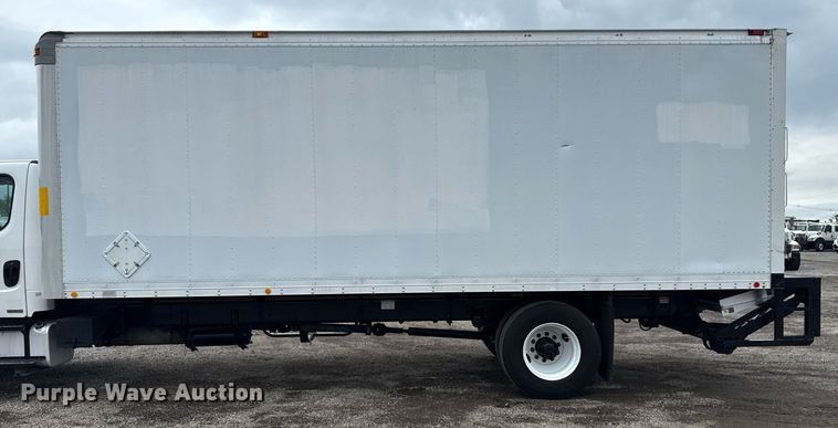 image for item EG5918 2006 Freightliner Business Class M2 box truck