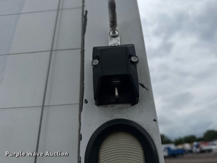 image for item EG5918 2006 Freightliner Business Class M2 box truck