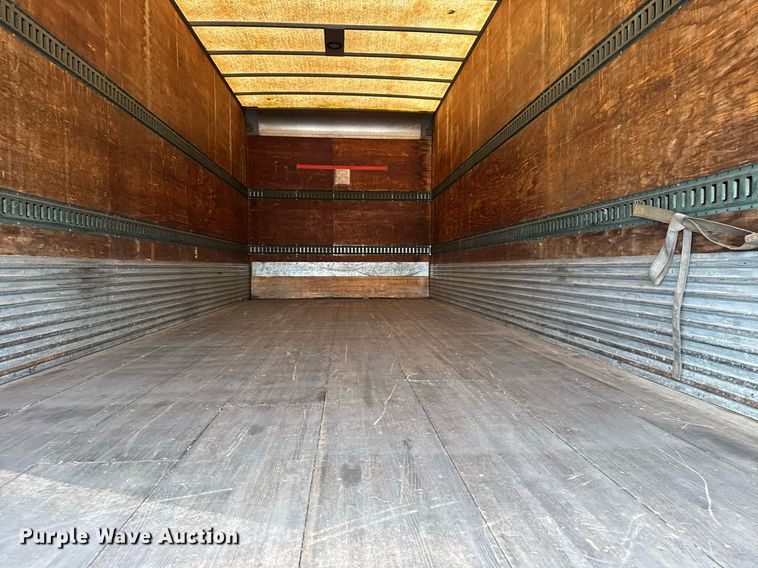 image for item EG5918 2006 Freightliner Business Class M2 box truck