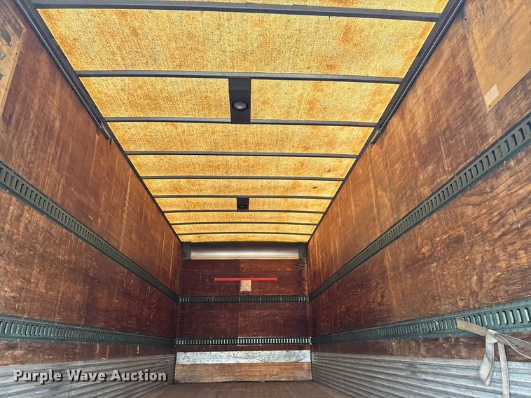 image for item EG5918 2006 Freightliner Business Class M2 box truck