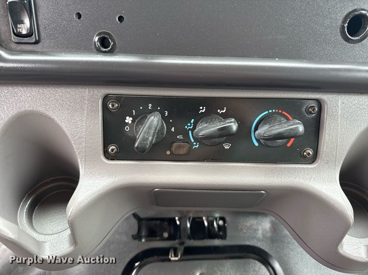 image for item EG5918 2006 Freightliner Business Class M2 box truck