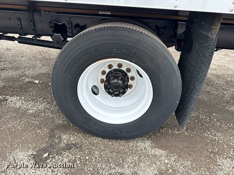 image for item EG5918 2006 Freightliner Business Class M2 box truck