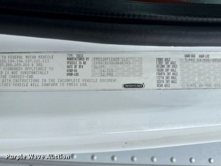 image for item EG5918 2006 Freightliner Business Class M2 box truck