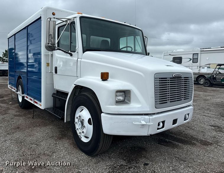 image for item EG5922 2000 Freightliner FL60 utility / service truck