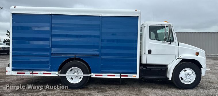image for item EG5922 2000 Freightliner FL60 utility / service truck
