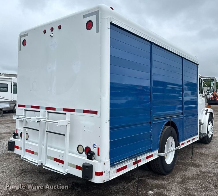 image for item EG5922 2000 Freightliner FL60 utility / service truck