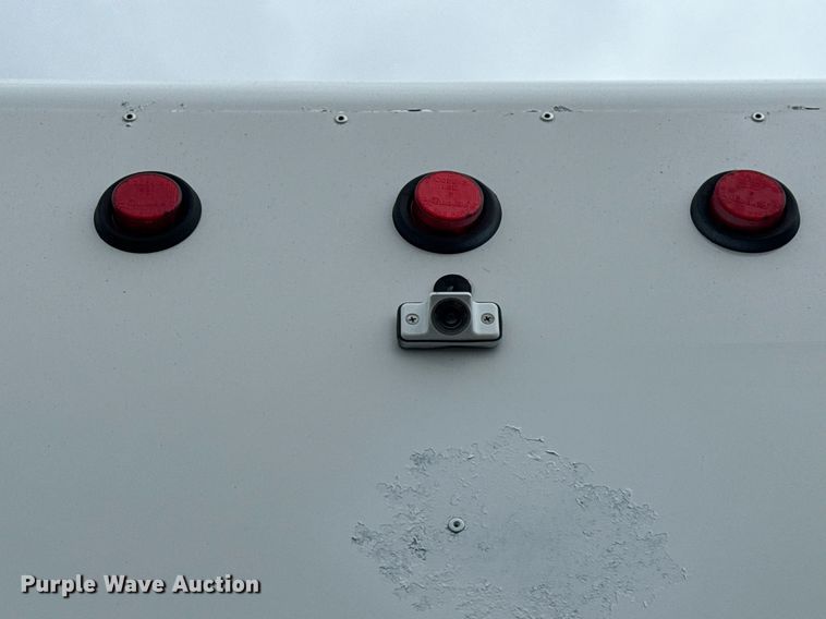 image for item EG5922 2000 Freightliner FL60 utility / service truck