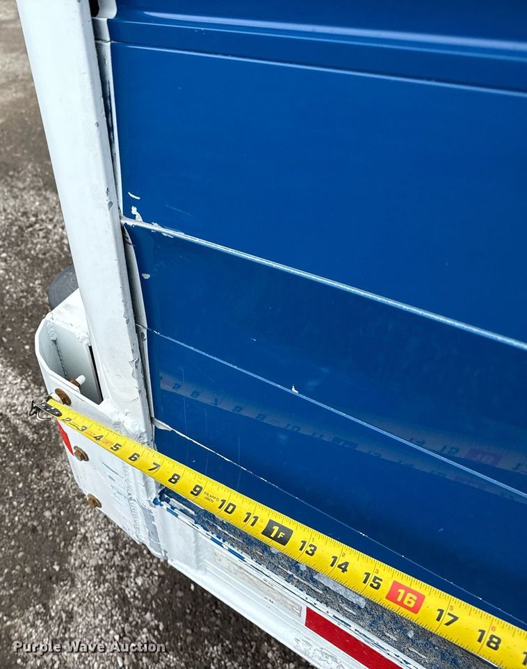 image for item EG5922 2000 Freightliner FL60 utility / service truck