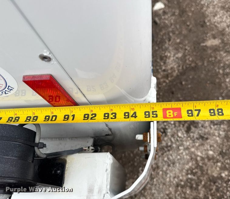 image for item EG5922 2000 Freightliner FL60 utility / service truck