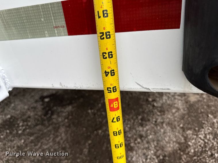 image for item EG5922 2000 Freightliner FL60 utility / service truck