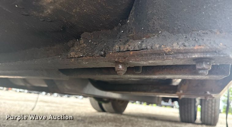 image for item EG5922 2000 Freightliner FL60 utility / service truck