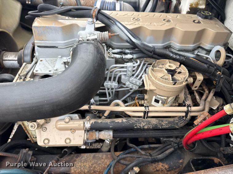 image for item EG5922 2000 Freightliner FL60 utility / service truck