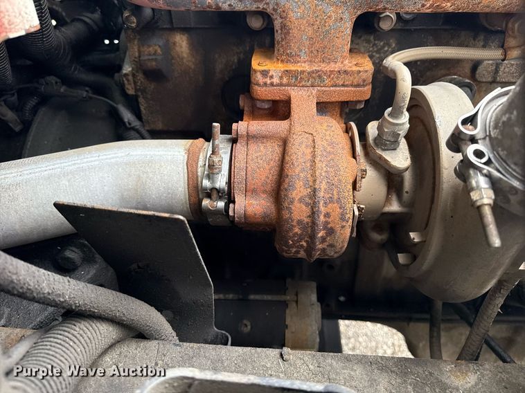 image for item EG5922 2000 Freightliner FL60 utility / service truck