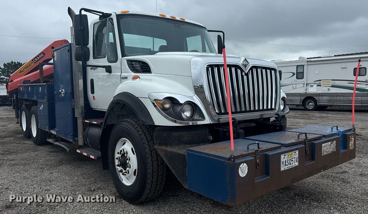 image for item EG5923 2009 International 7500 crane truck