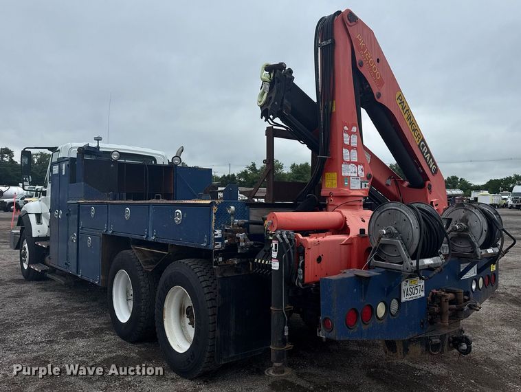 image for item EG5923 2009 International 7500 crane truck