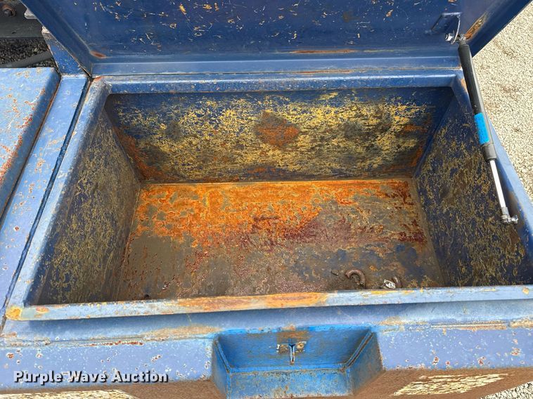 image for item EG5923 2009 International 7500 crane truck