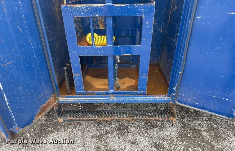 image for item EG5923 2009 International 7500 crane truck