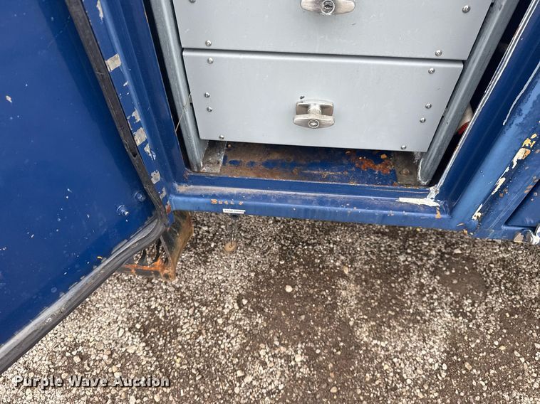 image for item EG5923 2009 International 7500 crane truck