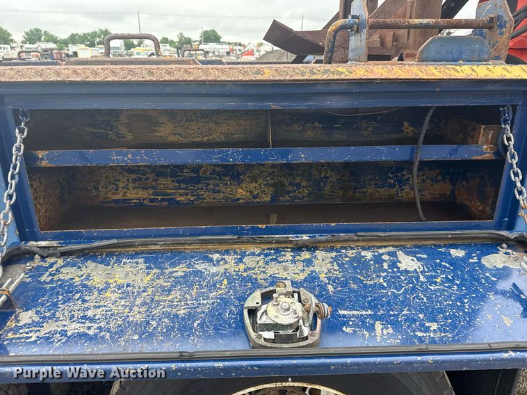 image for item EG5923 2009 International 7500 crane truck