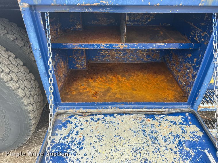 image for item EG5923 2009 International 7500 crane truck