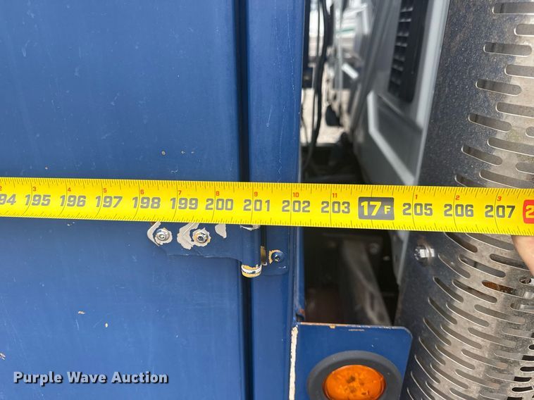 image for item EG5923 2009 International 7500 crane truck