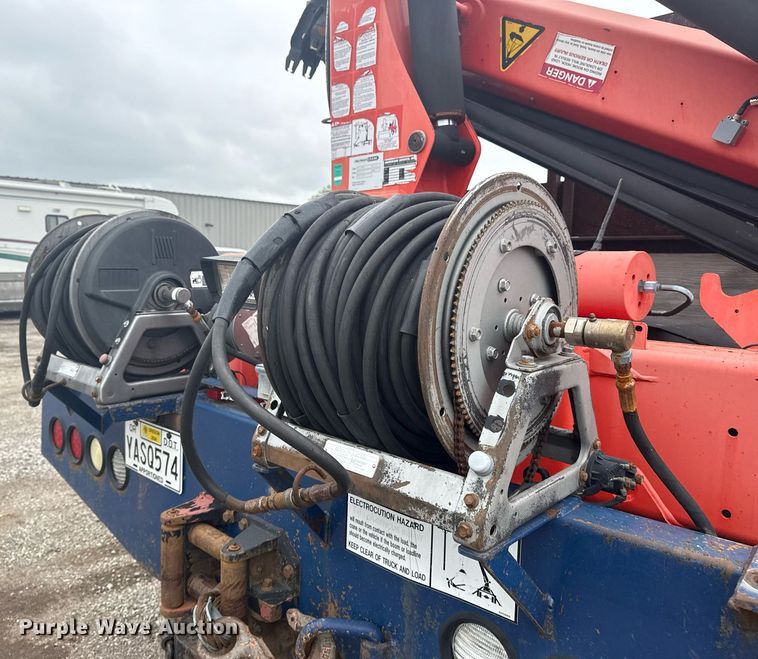 image for item EG5923 2009 International 7500 crane truck