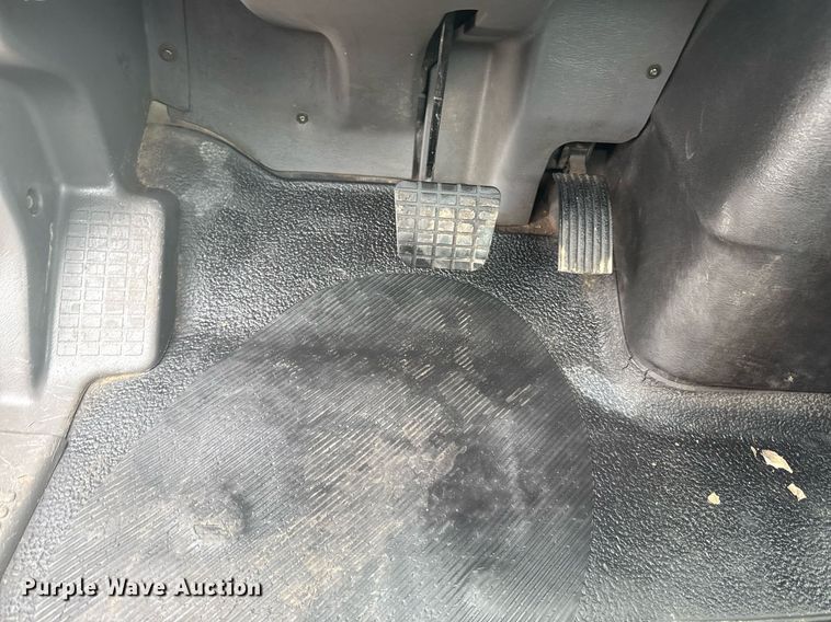 image for item EG5923 2009 International 7500 crane truck