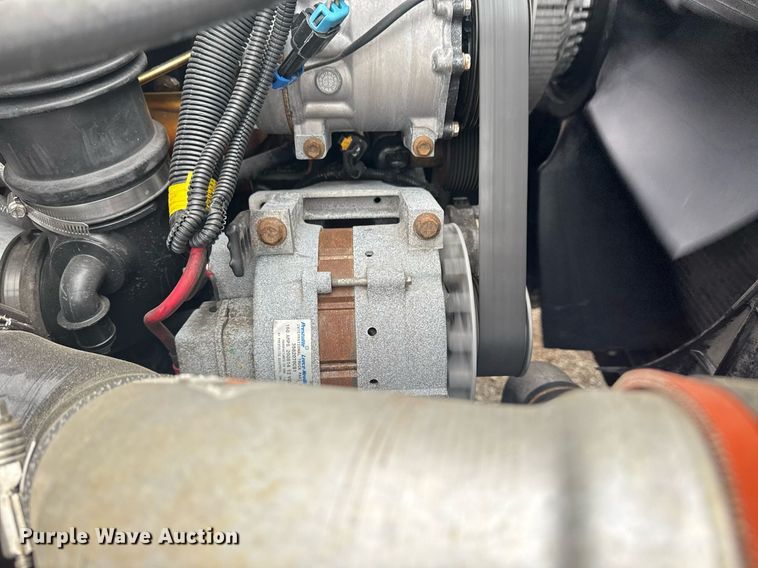 image for item EG5923 2009 International 7500 crane truck