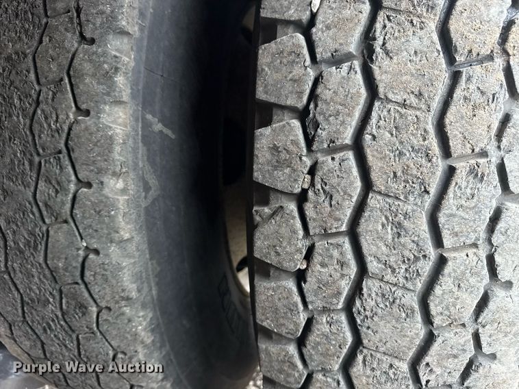 image for item EG5923 2009 International 7500 crane truck