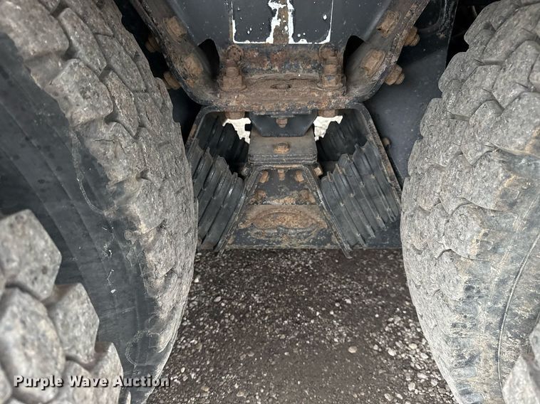 image for item EG5923 2009 International 7500 crane truck