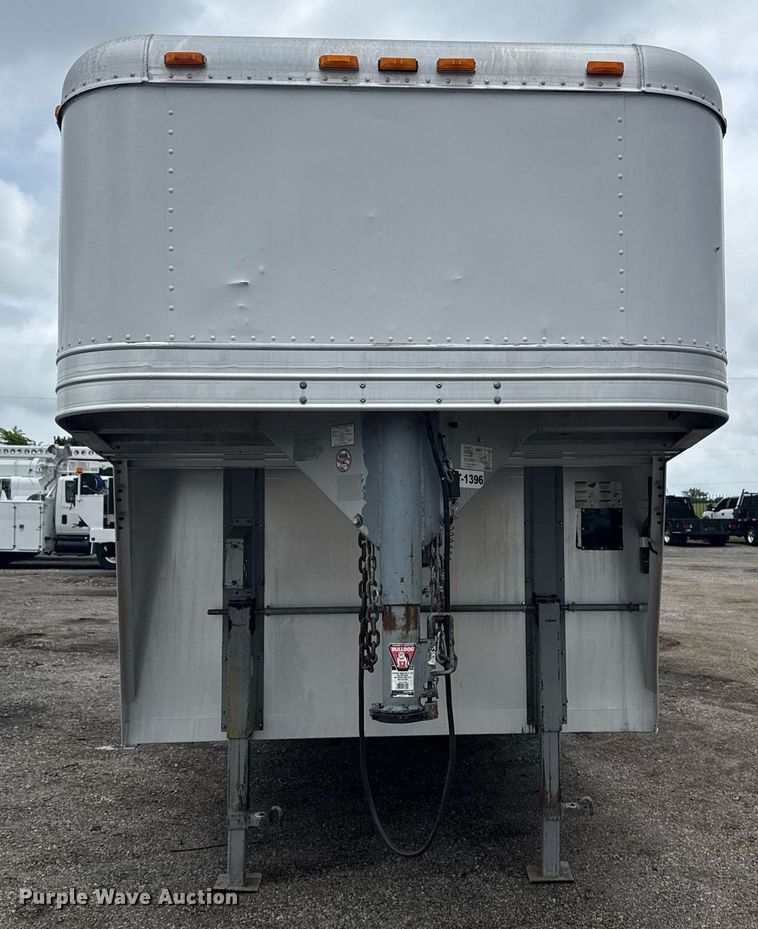 image for item EG5924 2006 Featherlite 4941 enclosed cargo trailer