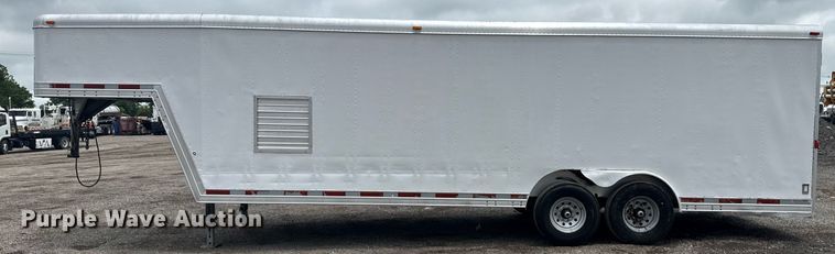 image for item EG5924 2006 Featherlite 4941 enclosed cargo trailer