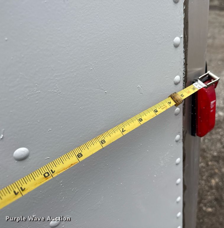 image for item EG5924 2006 Featherlite 4941 enclosed cargo trailer