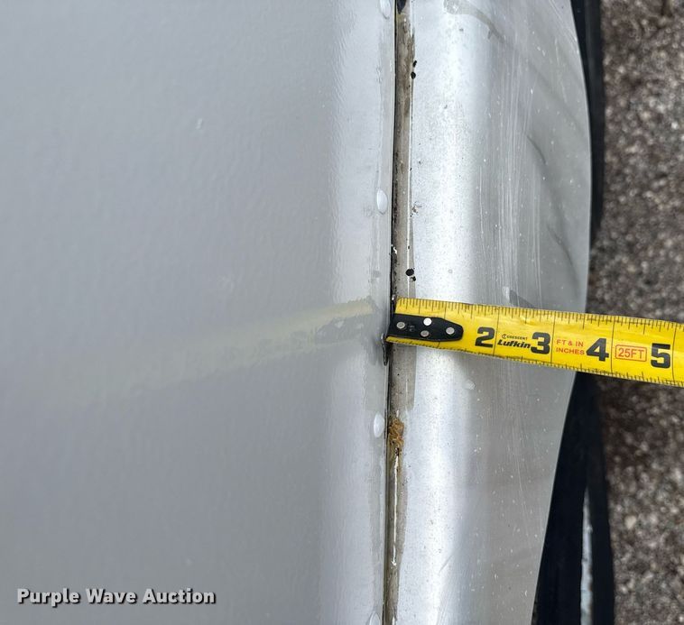 image for item EG5924 2006 Featherlite 4941 enclosed cargo trailer