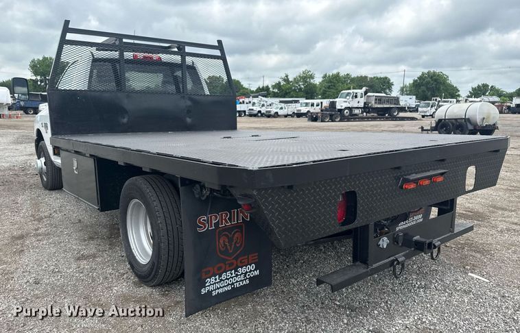image for item EG5927 2011 Dodge Ram 3500 flatbed pickup truck