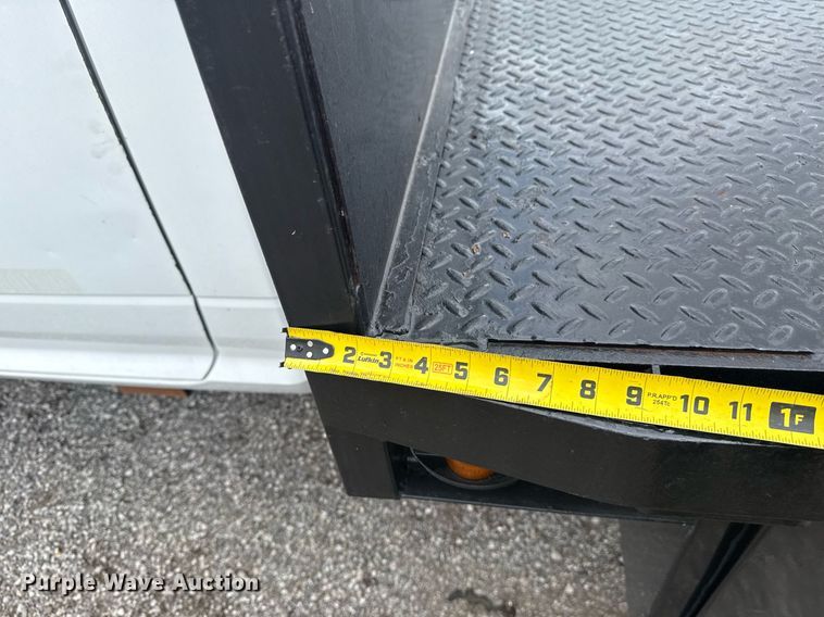 image for item EG5927 2011 Dodge Ram 3500 flatbed pickup truck