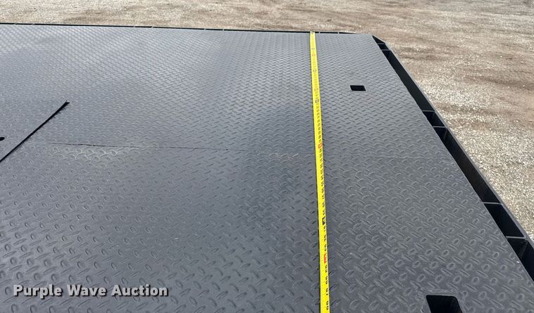 image for item EG5927 2011 Dodge Ram 3500 flatbed pickup truck