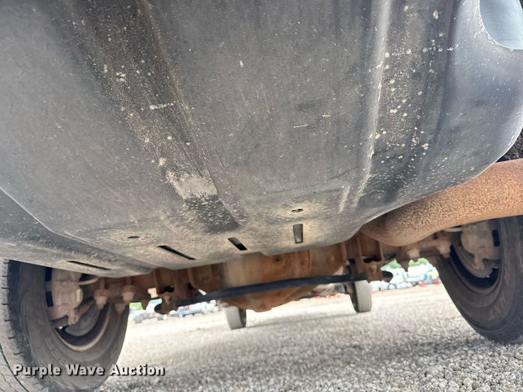 image for item EG5927 2011 Dodge Ram 3500 flatbed pickup truck