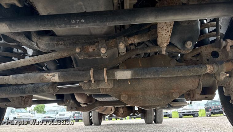 image for item EG5927 2011 Dodge Ram 3500 flatbed pickup truck