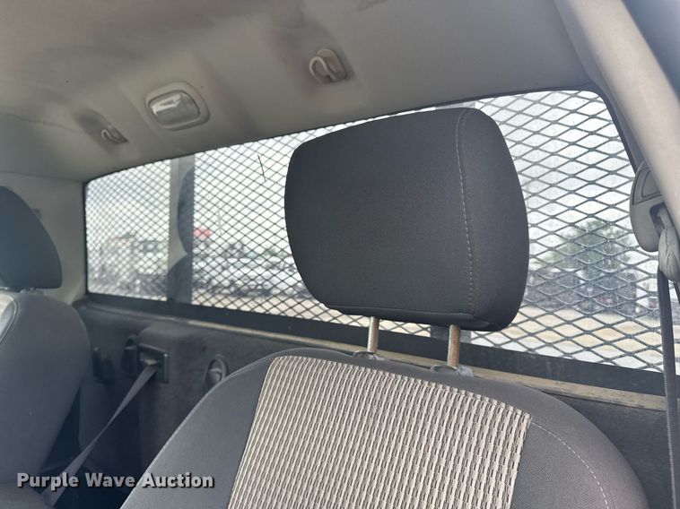 image for item EG5927 2011 Dodge Ram 3500 flatbed pickup truck