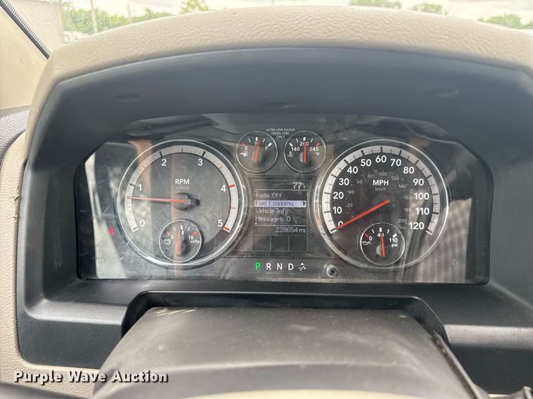 image for item EG5927 2011 Dodge Ram 3500 flatbed pickup truck