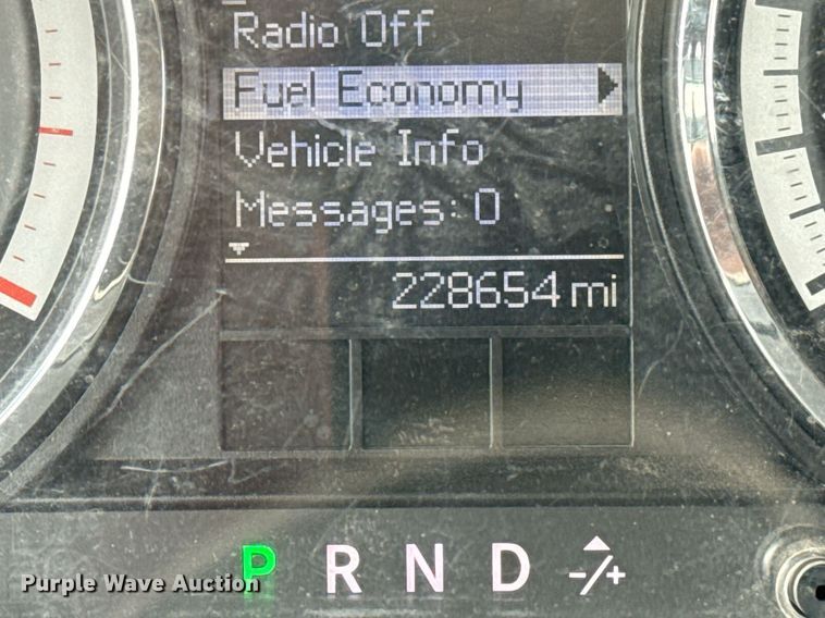 image for item EG5927 2011 Dodge Ram 3500 flatbed pickup truck