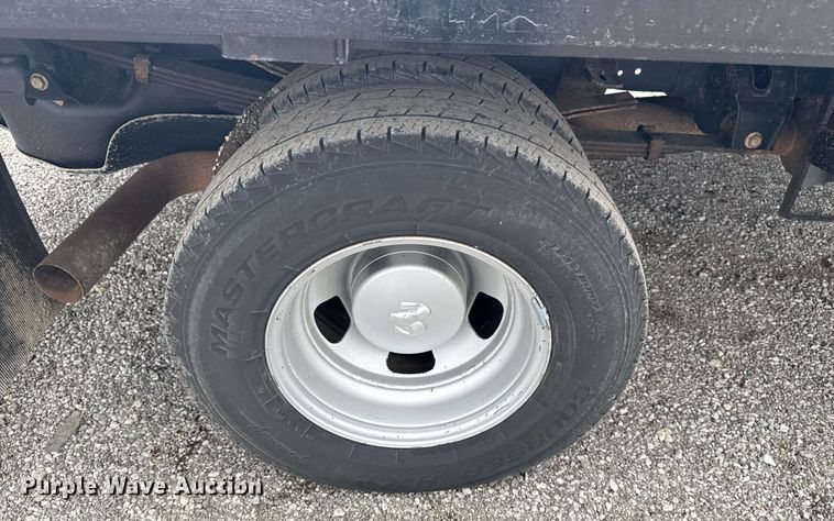 image for item EG5927 2011 Dodge Ram 3500 flatbed pickup truck