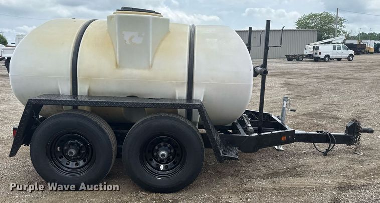 image for item EG5928 2018 Wylie & Son tank trailer