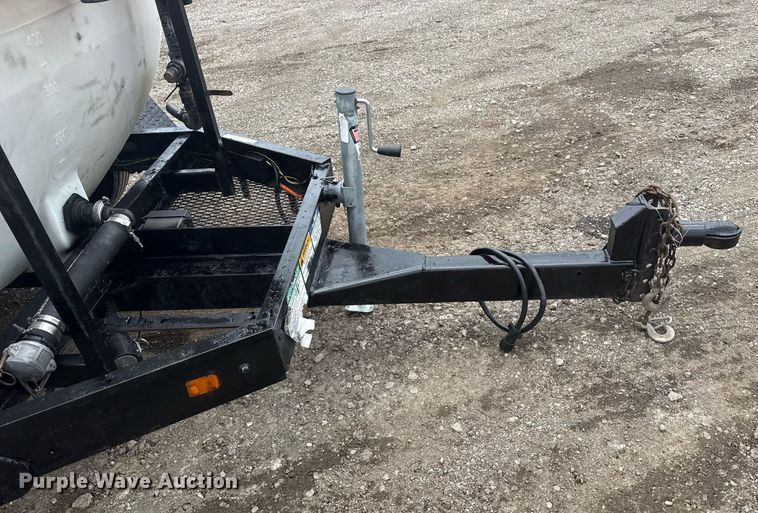 image for item EG5928 2018 Wylie & Son tank trailer