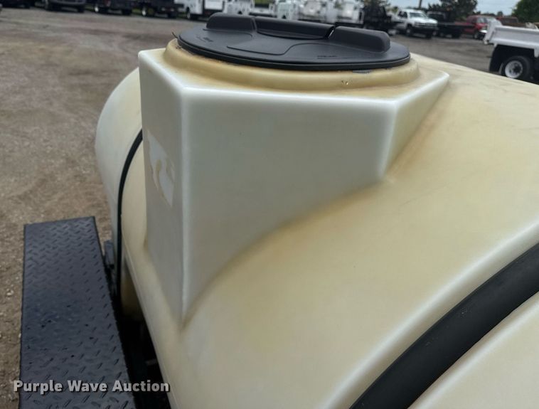 image for item EG5928 2018 Wylie & Son tank trailer