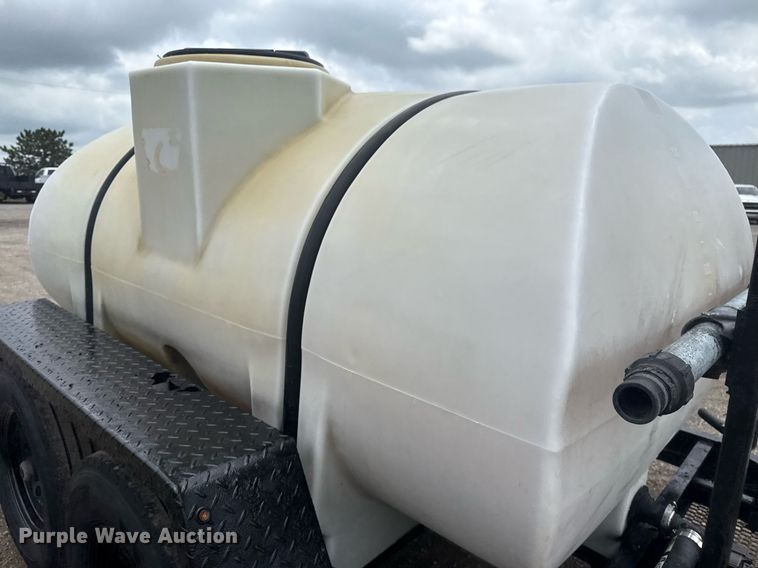 image for item EG5928 2018 Wylie & Son tank trailer